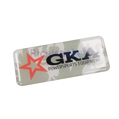 Greamáin roisín atá frithsheasmhach in UV